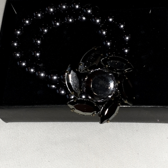 Avon Accessories - AVON Date night bracelet